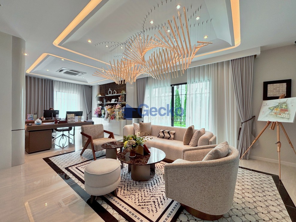 4 Bedrooms House in The Mabprachan  East Pattaya H012459 (Photo 4)