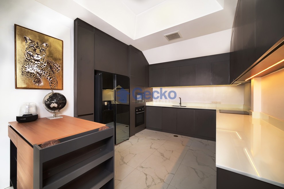 3 Bedrooms House in Eakmongkol 8  South Pattaya H013806 (Photo 2)