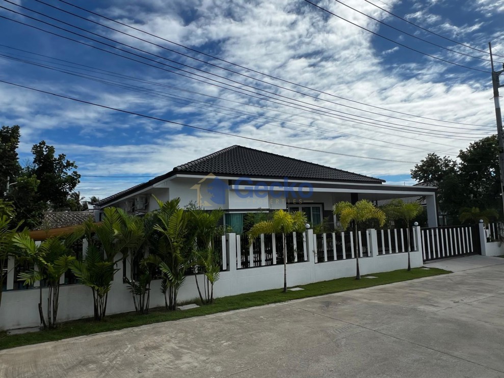 3 Bedrooms House in Sabai Home  East Pattaya H013807 (Photo 2)