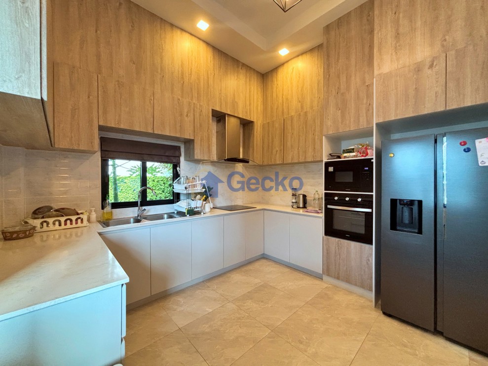 3 Bedrooms House in Parkside Pool Villas  East Pattaya H013810 (Photo 2)