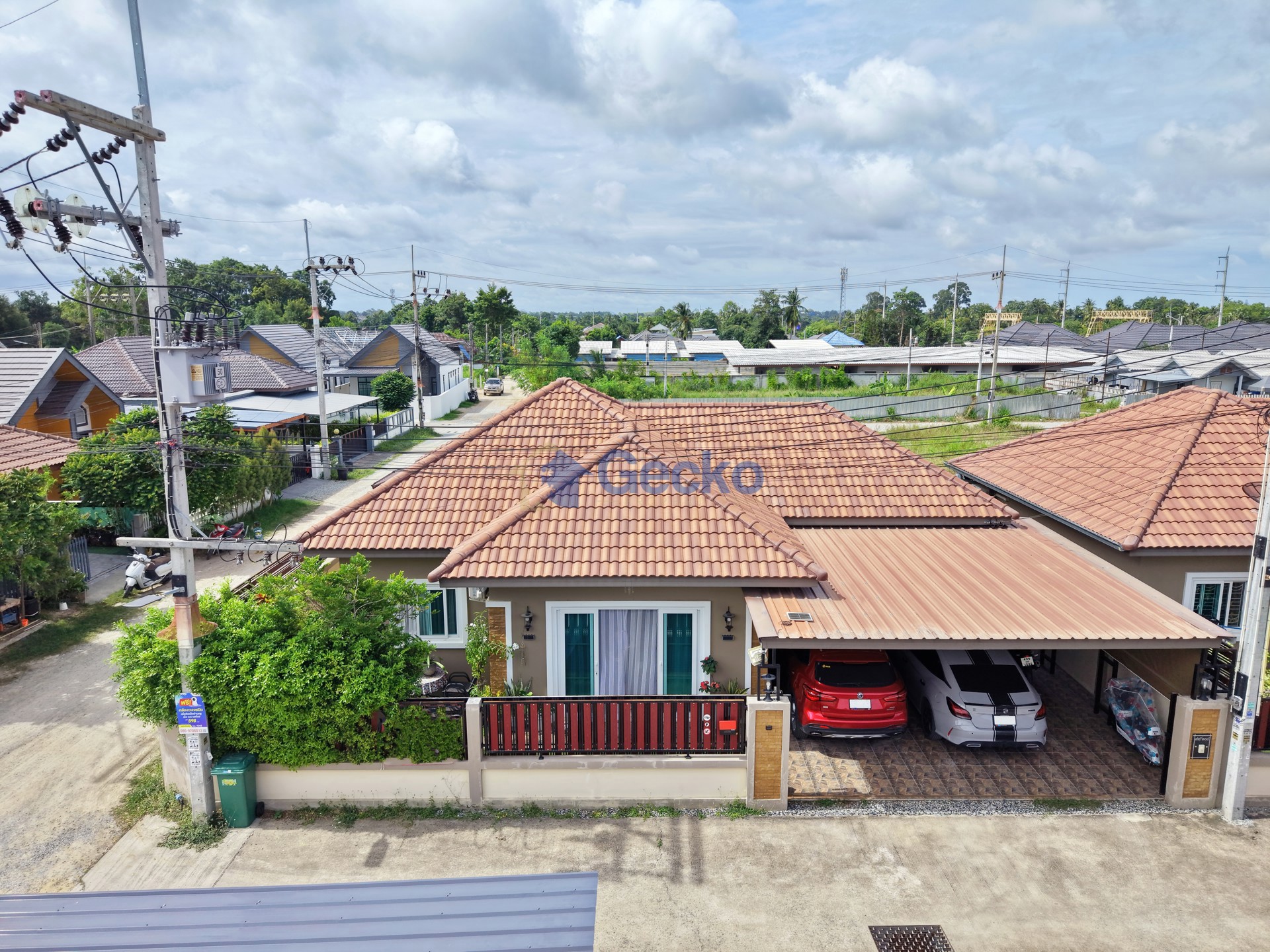 3 Bedrooms House  East Pattaya H013811