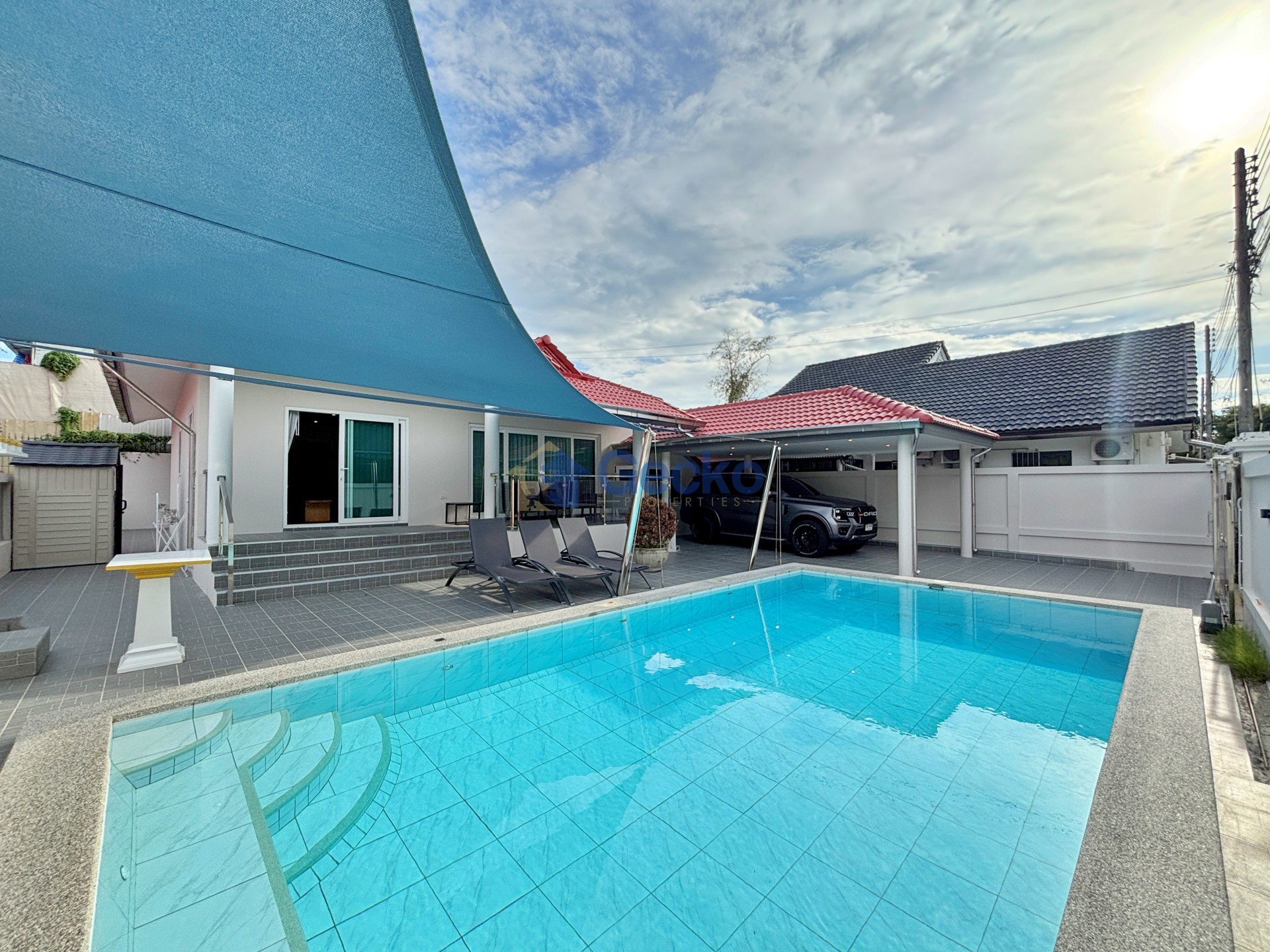 3 Bedrooms House in Royal Prestige  East Pattaya H013815