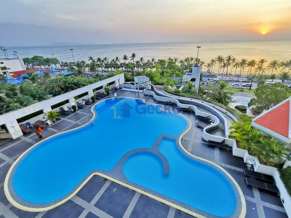 1 Bedroom Condo in Jomtien Plaza Condotel Jomtien C013818 (Photo 2)