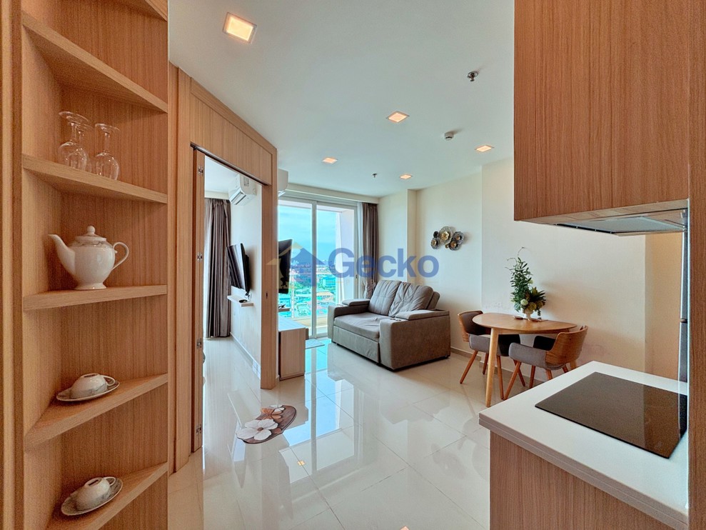 1 Bedroom Condo in City Garden Tower South Pattaya C013823 (Photo 3)