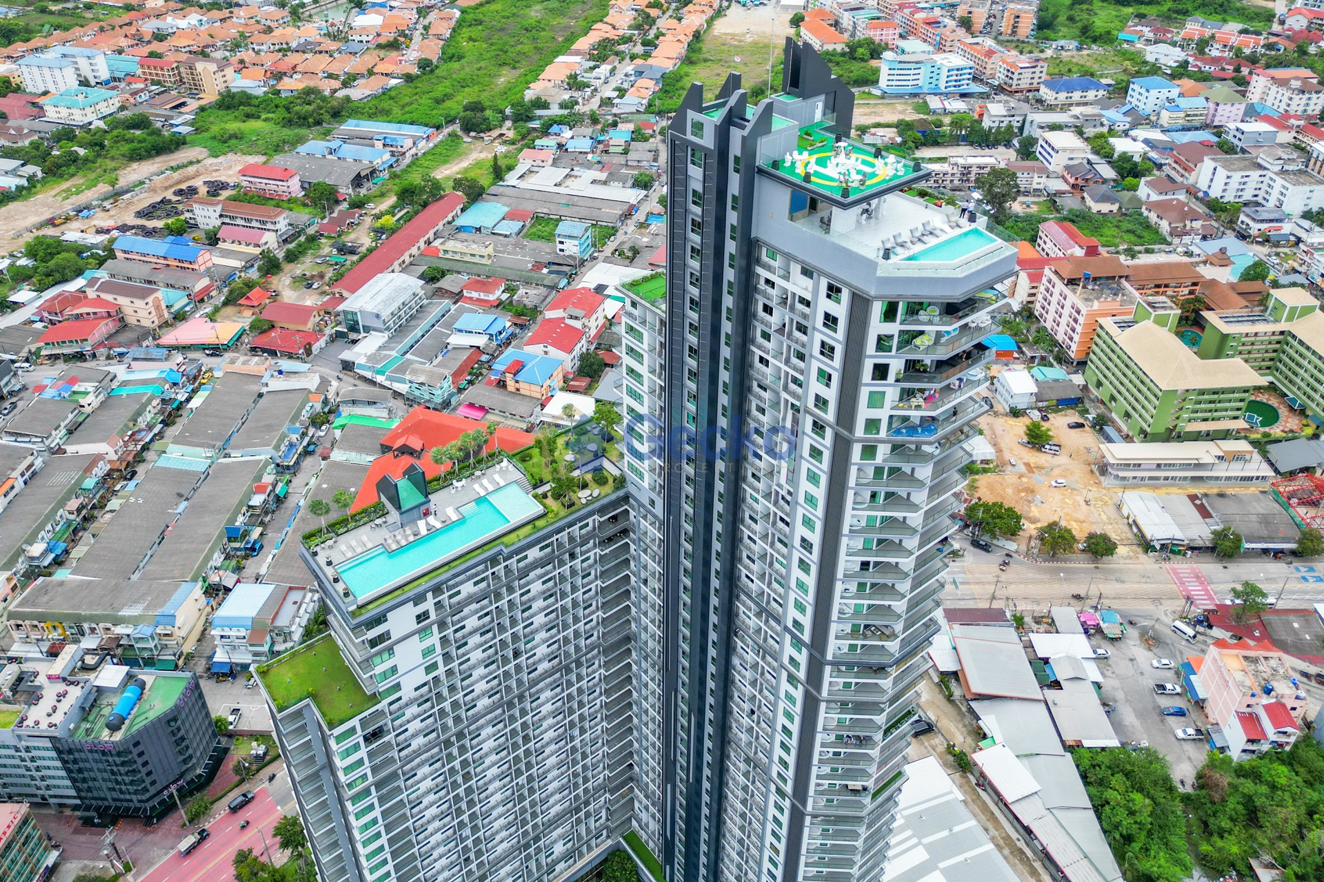 2 Bedrooms Condo in Arcadia Millennium Tower South Pattaya C013826