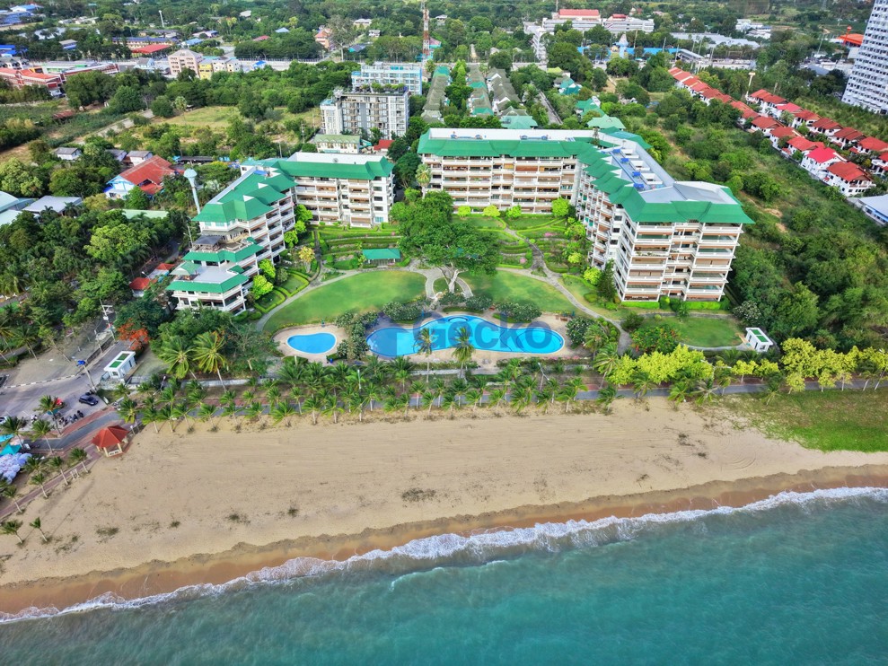 2 Bedrooms Condo in Baan Somprasong Na Jomtien C013827 (Photo 2)