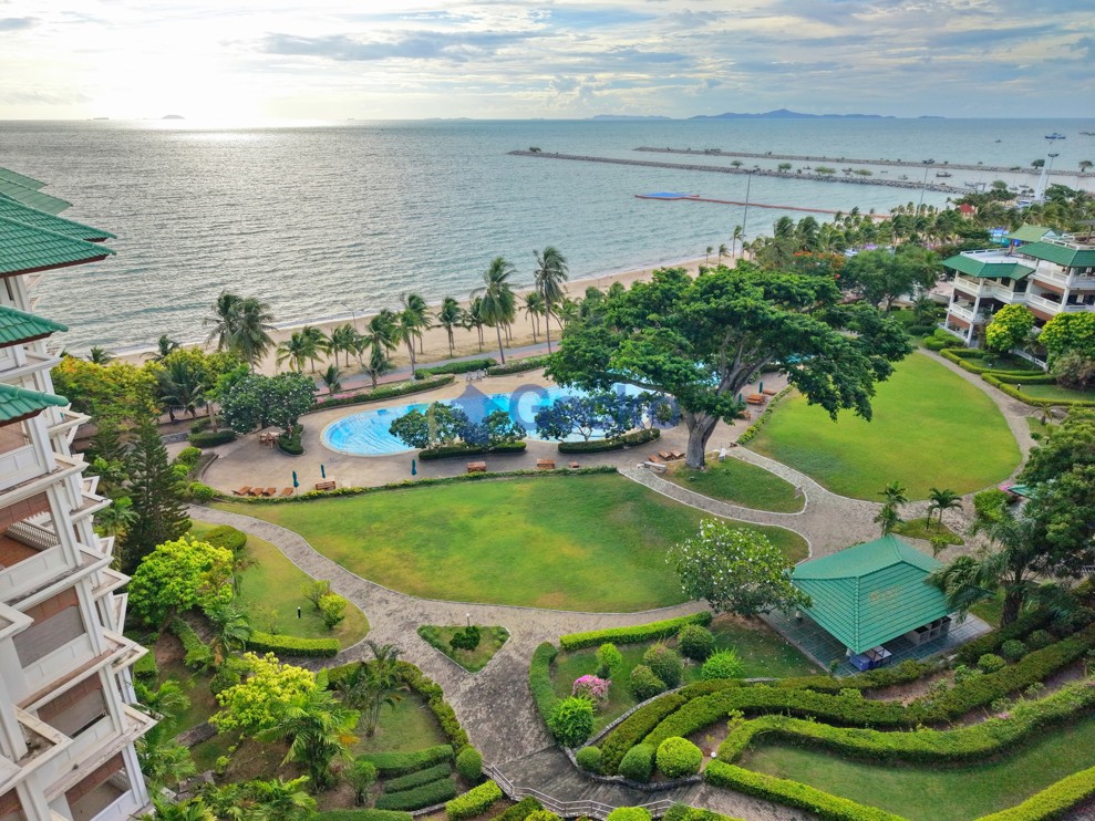 2 Bedrooms Condo in Baan Somprasong Na Jomtien C013827 (Photo 3)