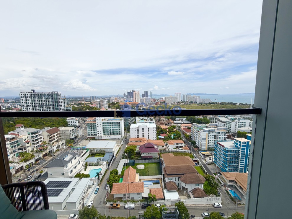 1 Bedroom Condo in Beverly Mountain Bay Pattaya Pratumnak C013830 (Photo 2)
