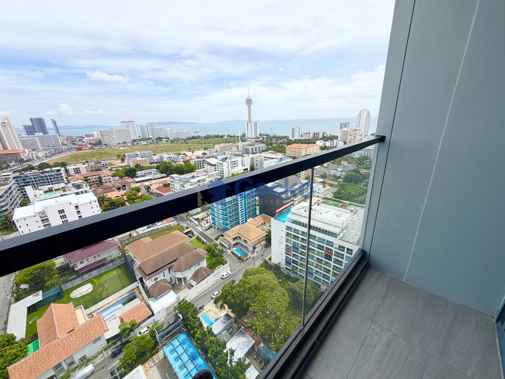1 Bedroom Condo in Beverly Mountain Bay Pattaya Pratumnak C013830 (Photo 3)