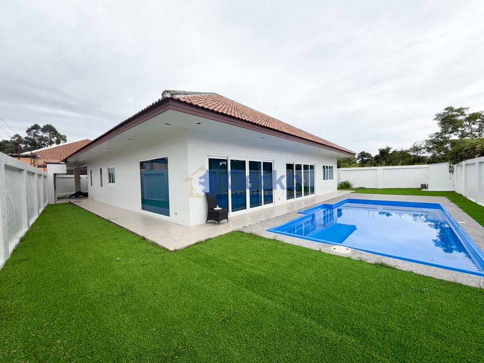 3 Bedrooms House  East Pattaya H013847 (Photo 1)