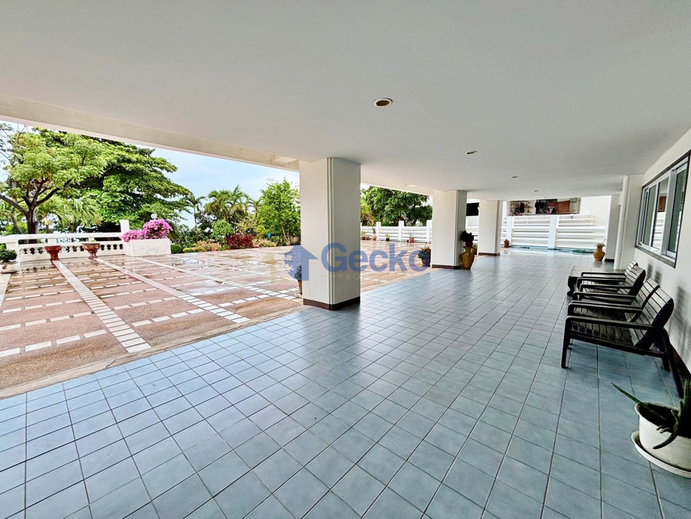3 Bedrooms Condo in Baan Chai Nam Pratumnak C013849 (Photo 4)