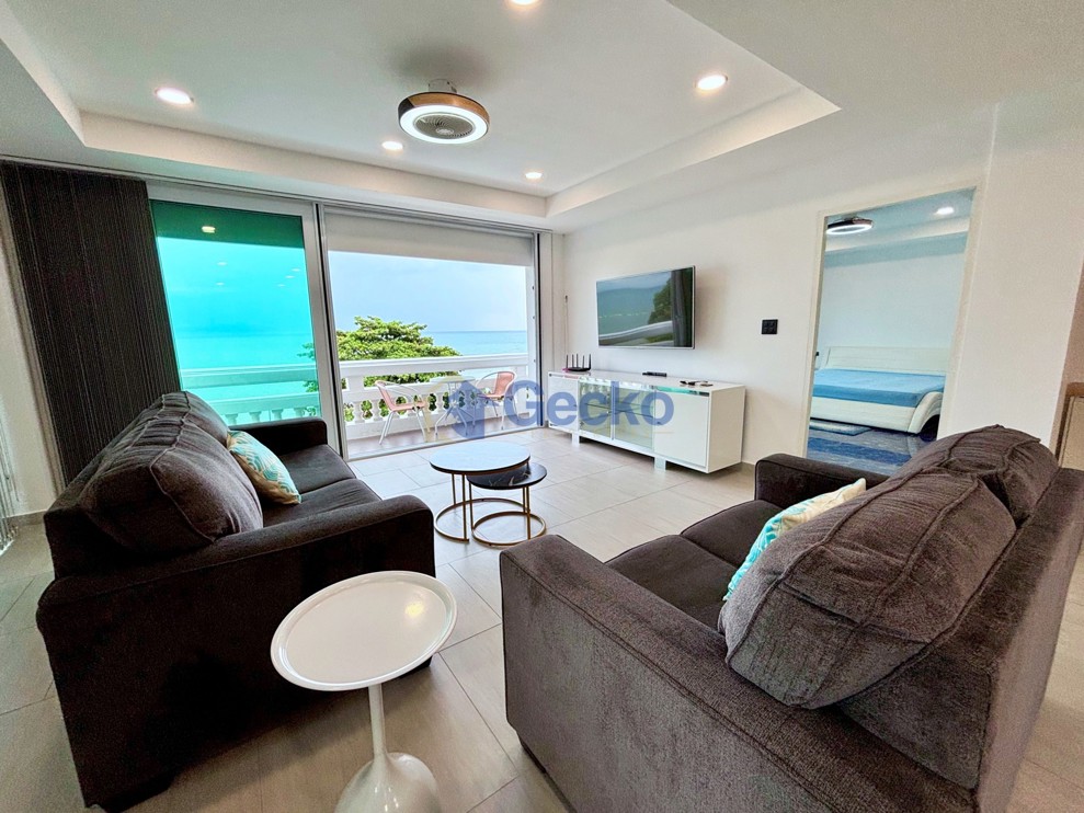 3 Bedrooms Condo in Baan Chai Nam Pratumnak C013849 (Photo 2)