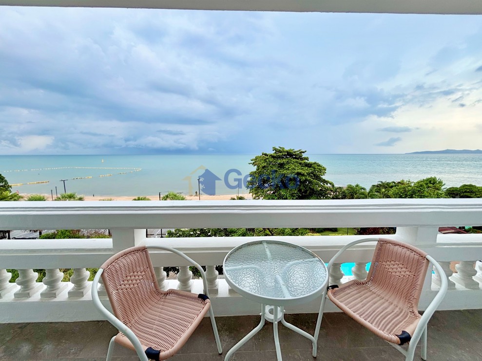 3 Bedrooms Condo in Baan Chai Nam Pratumnak C013849 (Photo 1)
